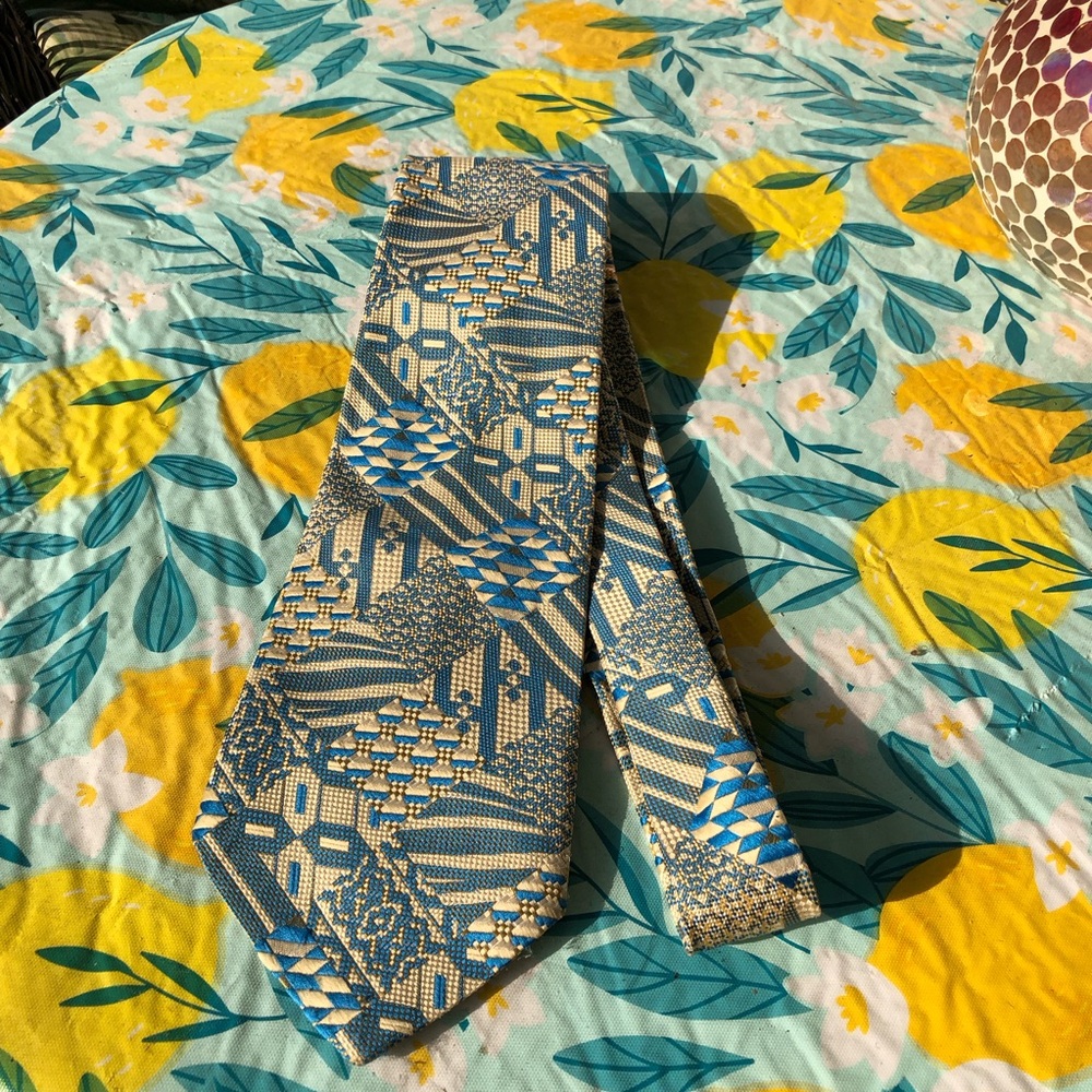 Christian Dior Vintage Geometric Woven Necktie Tie 4”